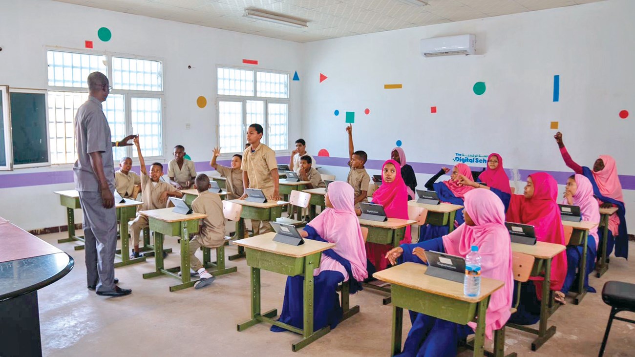 الإمارات تعلن عن افتتاح 66 مركزاً للتعلم الرقمي في موريتانيا