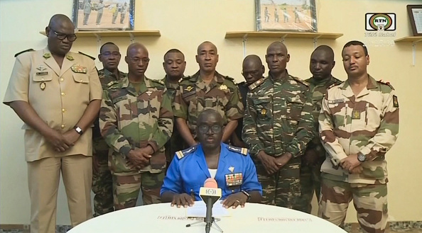 النيجر.. الانقلاب رقم 11 لقوات دربتها أميركا بالمنطقة (...)