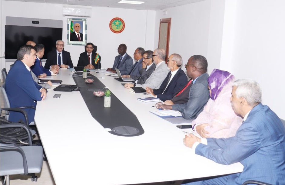 وزير التحول الرقمي يبحث تعزيز التعاون بين موريتانيا (…)