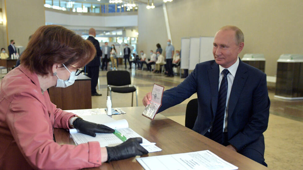 كل ما تريد معرفته عن الانتخابات الروسية.. وبوتين قد يبقى (…)