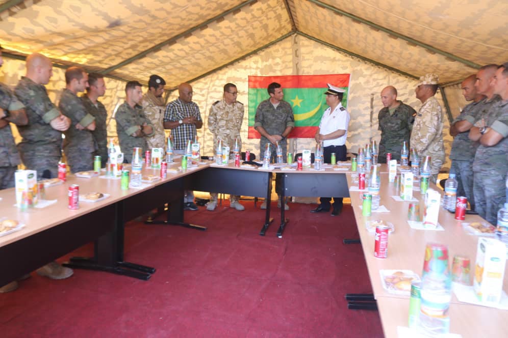 تدريبات مشتركة بين البحرية الموريتانية وعناصر من قوات المظليين (...)