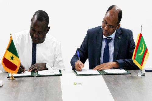 توقيع اتفاقية شراكة لتعزيز التعاون الموريتاني السينغالي في مجال (...)