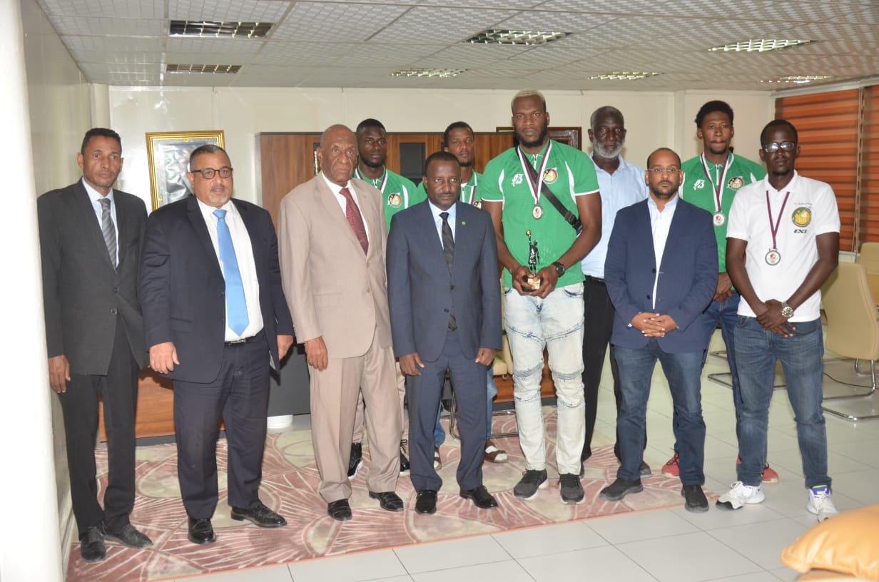 المنتخب الموريتاني لكرة السلة يحرز المركز الثاني في في (…)