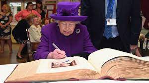تعرف على فحوى رسالة سرية من الملكة إليزابيث ستفتح في عام (...)