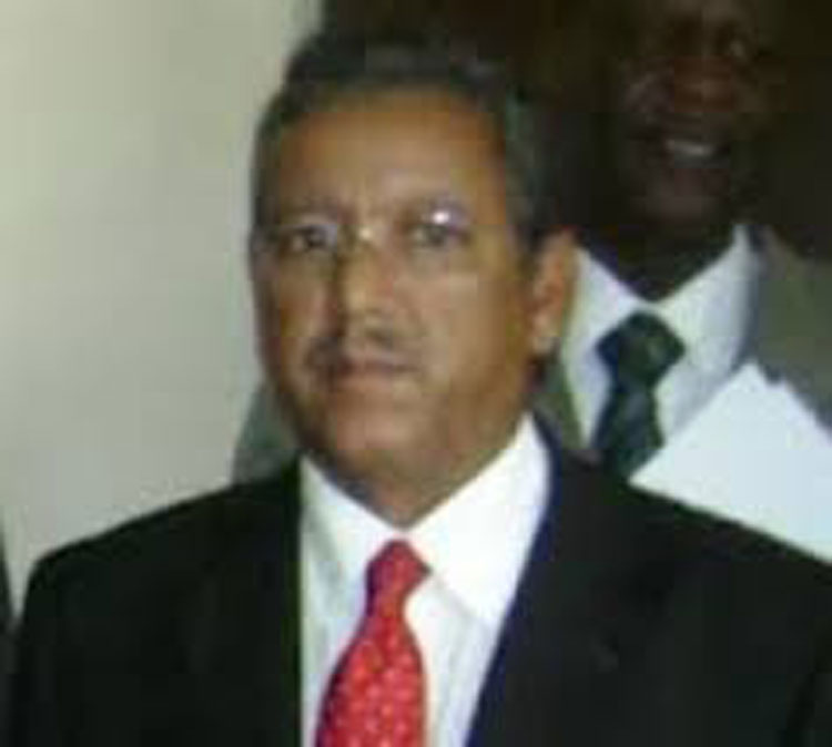 نائب رئيس مجموعة بوعماتو ولد الدباغ لقائد الأركان العامة (…)