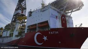 هروب سفينة تركية متهربة من الضرائب اثر تجاهل خفر السواحل