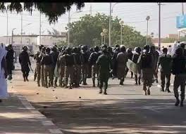 متظاهرون في نواكشوط ينددون بتزوير الانتخابات وسرقتها (…)