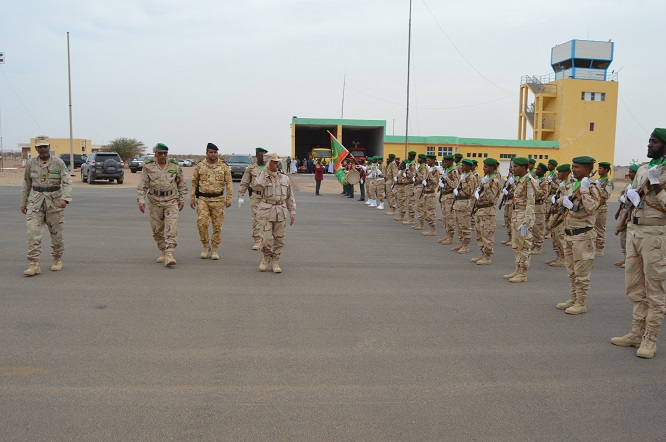 قائد الأركان العامة للجيوش يزور المنطقة العسكرية الخامسة (…)