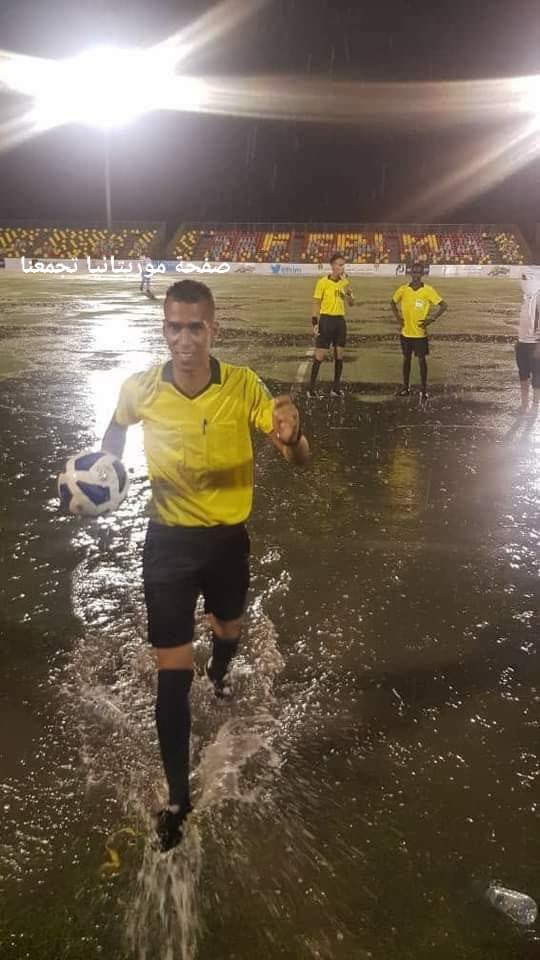 إيقاف البارحة مباراة من كأس رئيس موريتانيا بسب الأمطار(صورة)