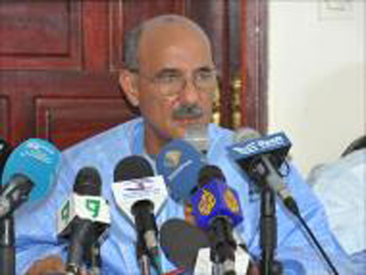 حل عشرات الأحزاب السياسية بموريتانيا.. تقنين أم مآرب أخرى؟