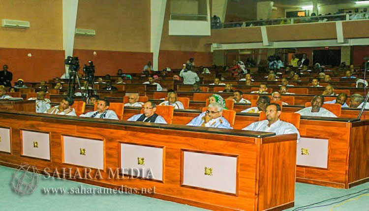 بعد منع الترشح المستقل: نواب في البرلمان الموريتاني بلا (…)