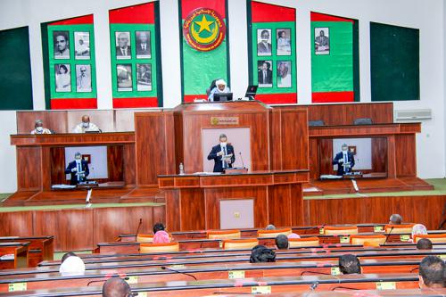 البرلمان يصادق على مشروع قانون المالية الأصلي لسنة 2021