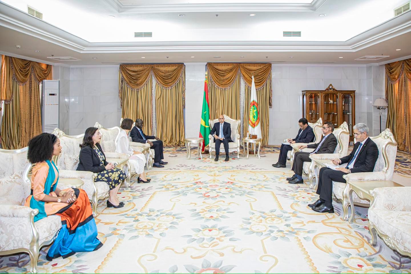 الرئيس غزواني يبحث مجالات التعاون بين موريتانيا والبنك (…)