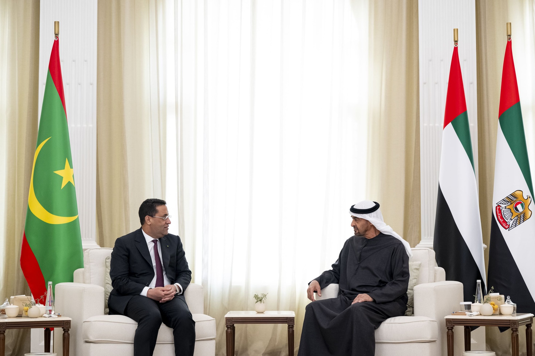 الوزير الأول ولد اجاي يسلم رئيس الإمارات محمد بن زايد&nbsp;(…)