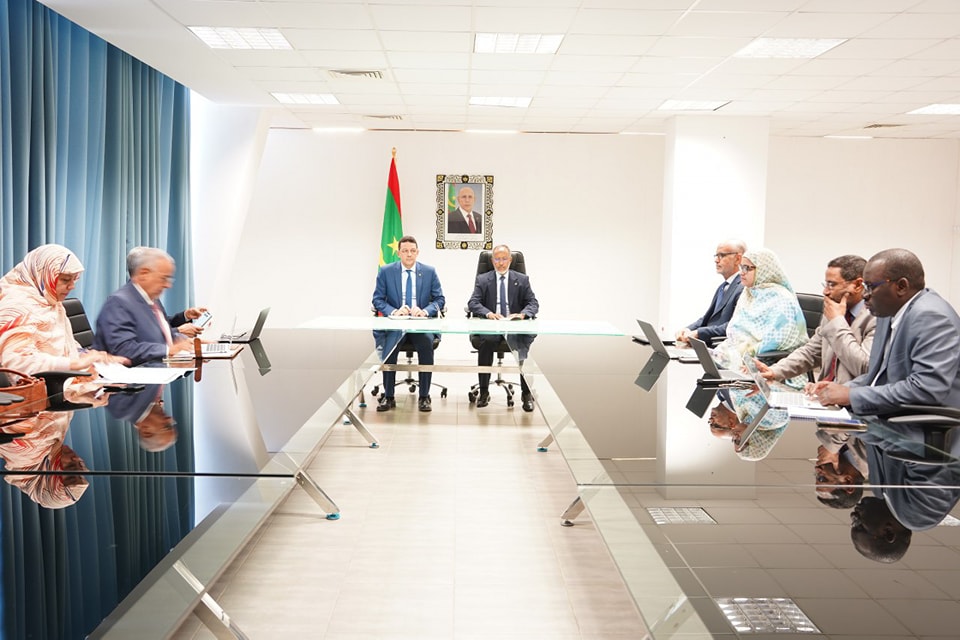 وزارة الصحة تناقش تفعيل استراتيجية رقمنة القطاع الصحي (…)