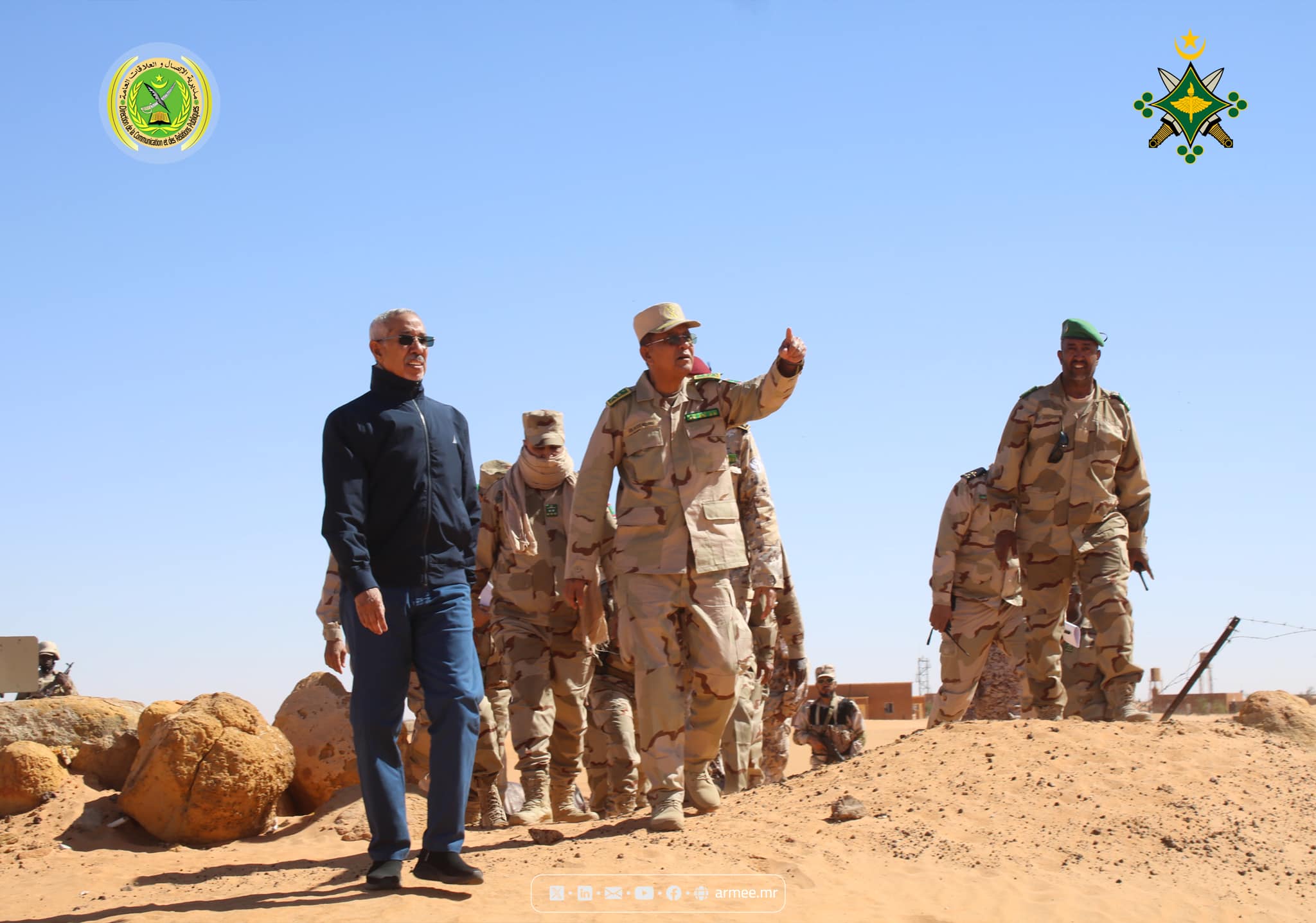 وزير الدفاع وقائد أركان الجيوش يزوران قاعدة لمرية العسكرية