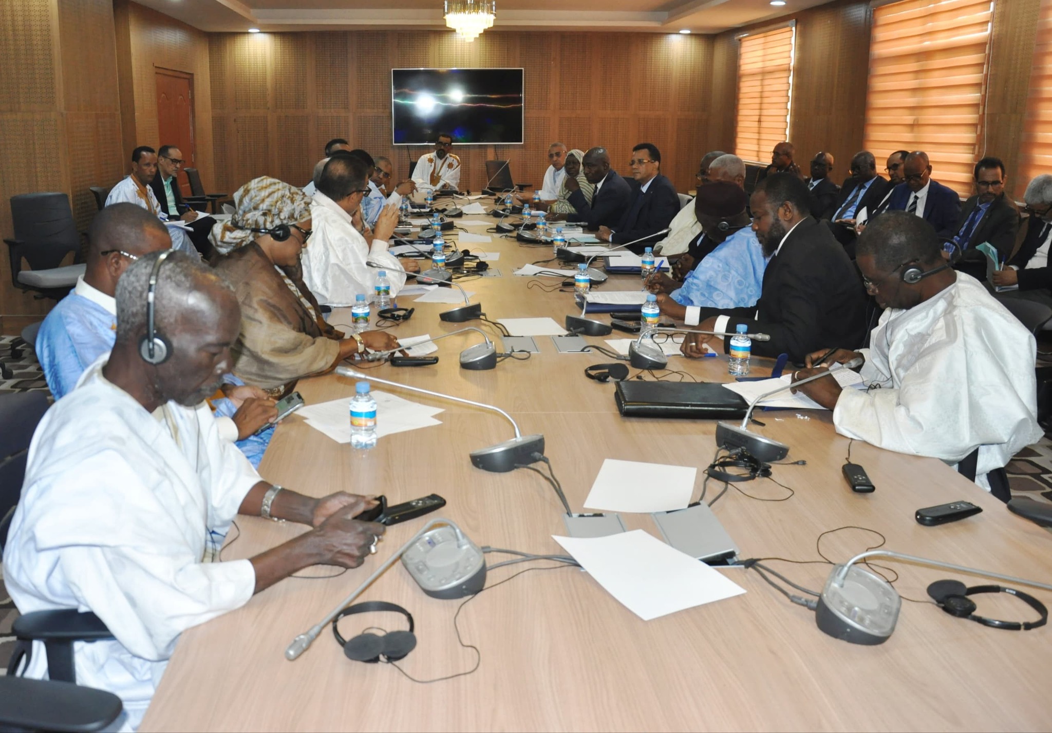 لجنة برلمانية تناقش مشروع قانون المجال العمومي البحري