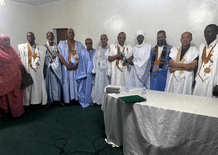 رئيس حزب الصواب يتسلم نسخة من عريضة الثامن والعشرين من (…)