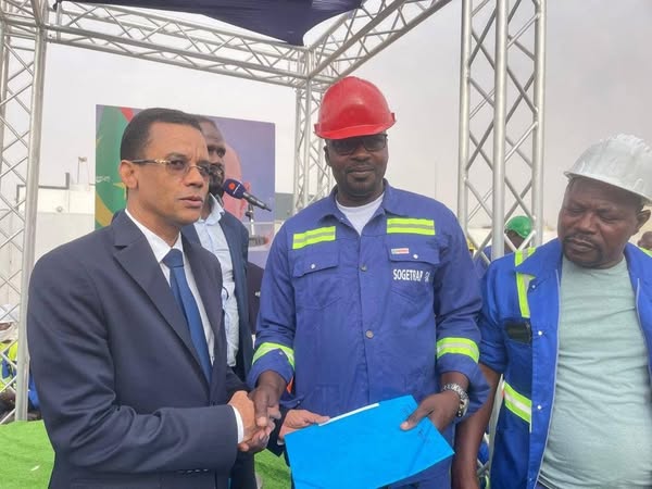 بعد تعهد من الرئيس غزواني بها.. الحكومة توزع 528 قطعة (…)