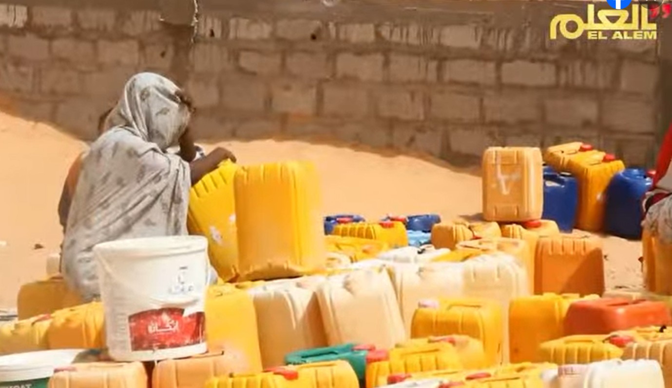 فيديو.. العلم تستنطق سكان حي لمغيطي حول أزمة عطش انواكشوط