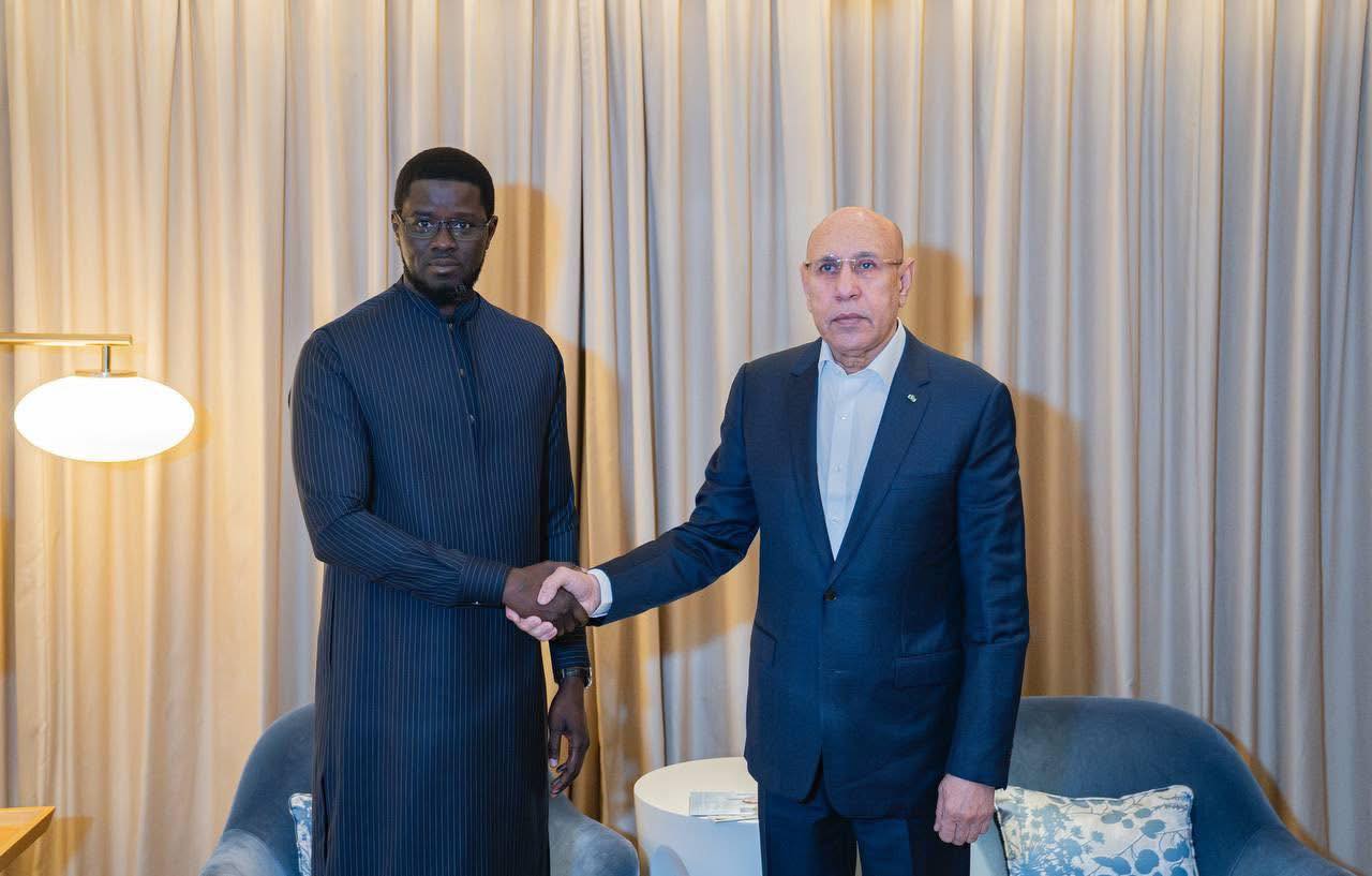 الرئيس غزواني يلتقي الرئيس السينغالي فاي على هامش قمة (…)