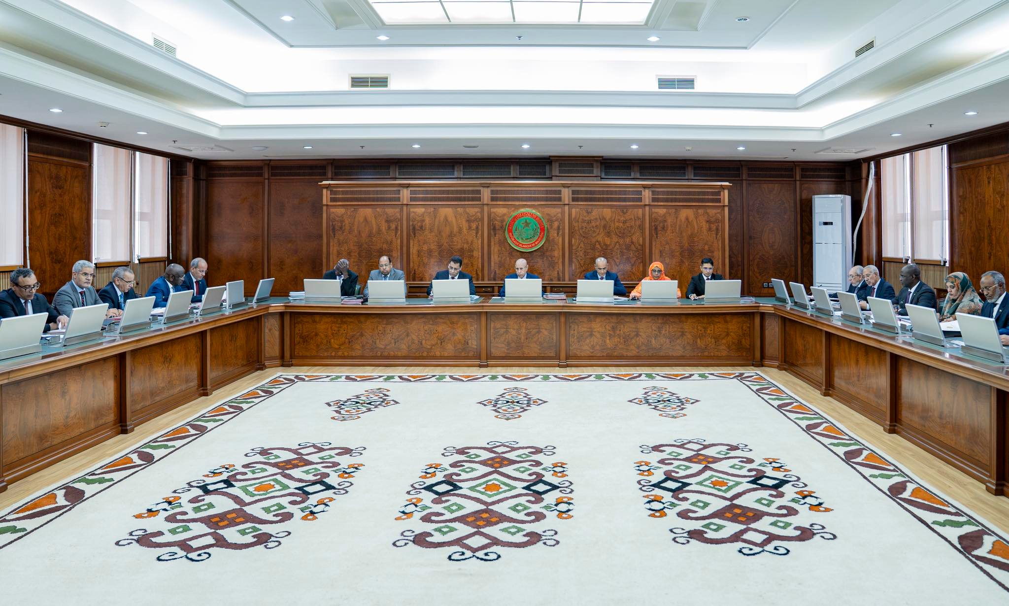 هؤلاء أقالهم مجلس الوزراء (نص البيان)