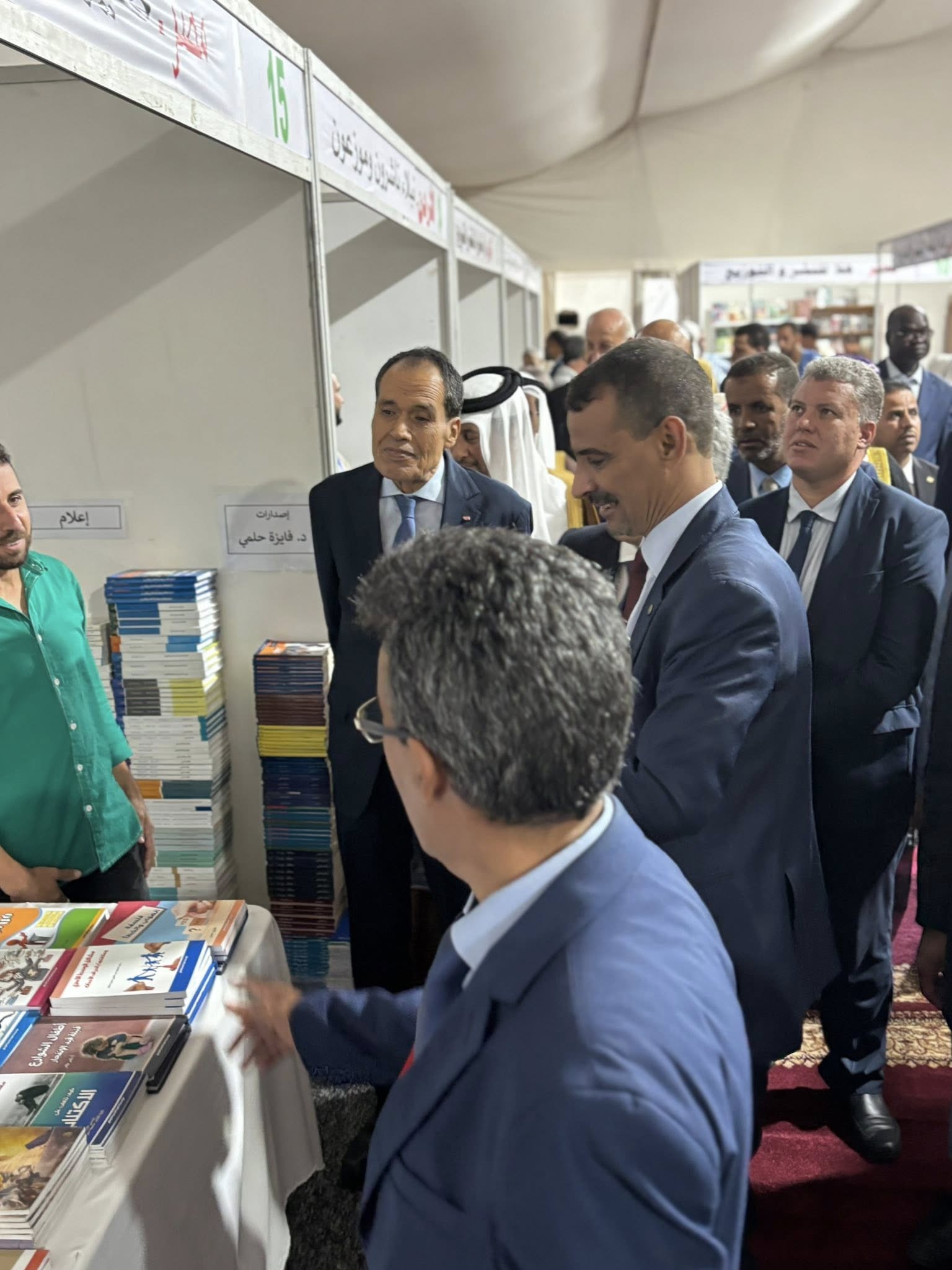 بمشاركة أكثر من ثمانين دار نشر وطنية ودولية.. وزير (…)