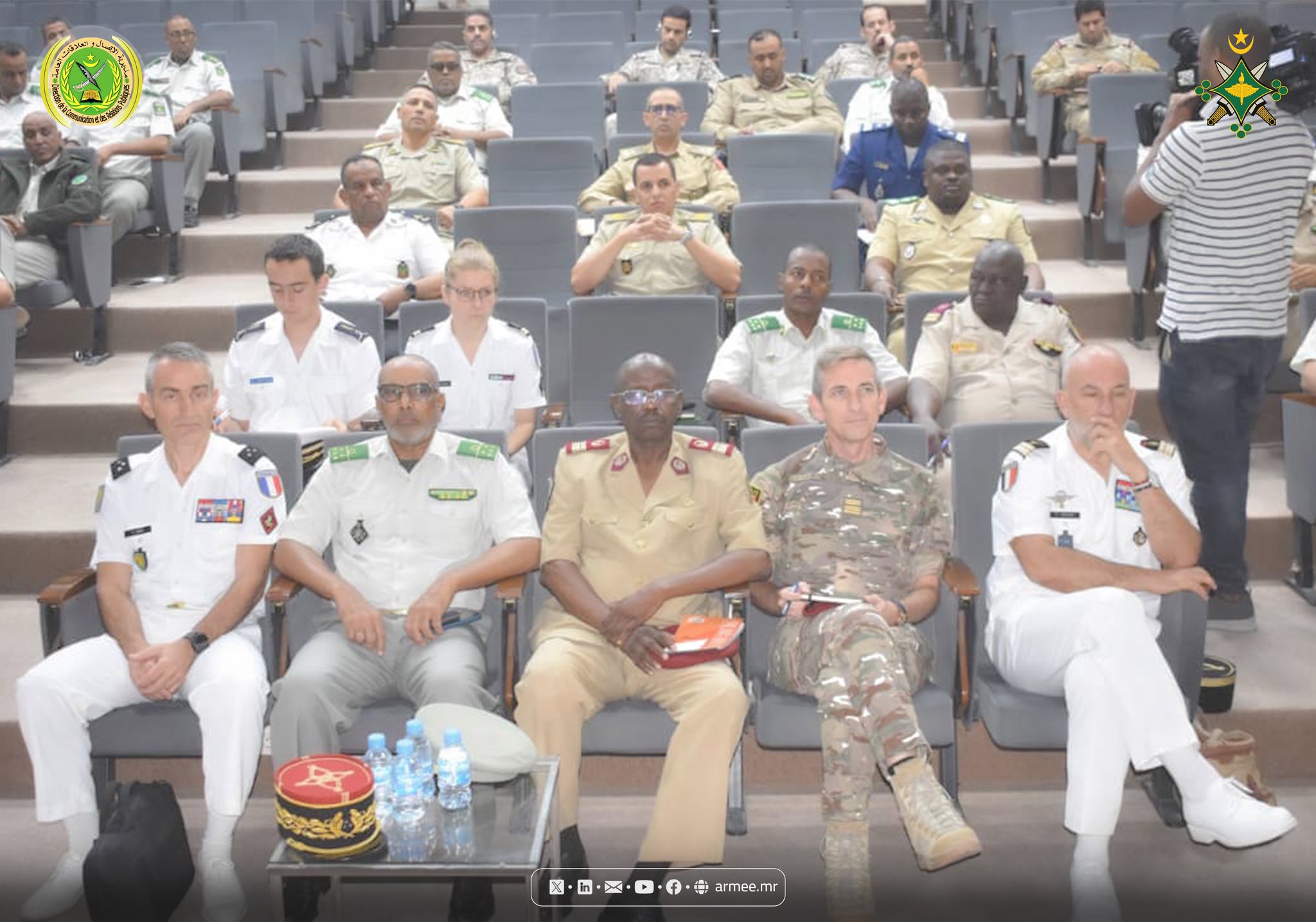 قائد قيادة إفريقيا بالجيش الفرنسي يلقي محاضرة كلية (…)