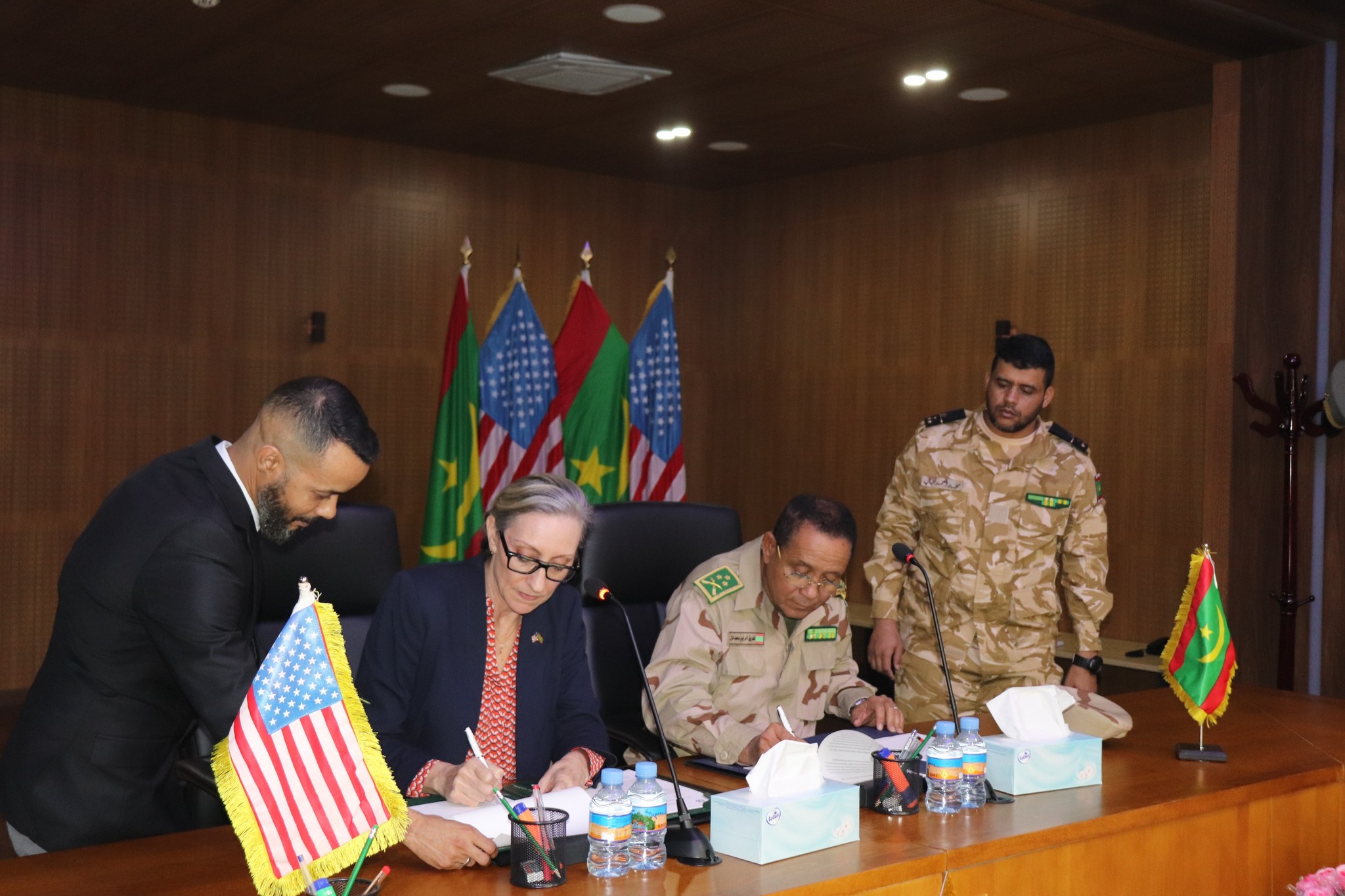 الجيش الموريتاني يوقع مع أمريكا اتفاقيةً لنقل معدات&nbsp;(…)