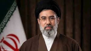 مسؤول إيراني يكشف تفاصيل إصابة المرشد مجتبى خامنئي