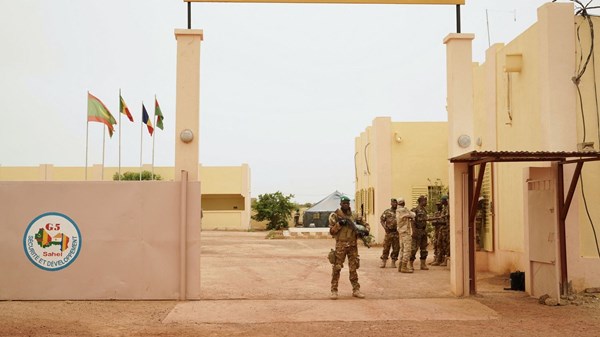 مصادر إعلامية: موريتانيا تتحرك لإقناع مالي بالعدول عن (…)
