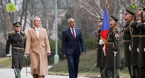 وزير الدفاع الموريتاني يزور التيشك ويلتقي وزيرة الدفاع&nbsp;(…)