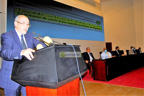 وزير العدل خلال إشرافه على تخرج دفعة جديدة من القضاة:&nbsp;(…)