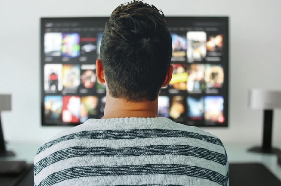 دراسة تكشف تأثير مشاهدة التلفاز أكثر من 4 ساعات يوميا (…)