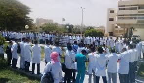 أربع من نقابات الأطباء تقرر الإضراب و التصعيد