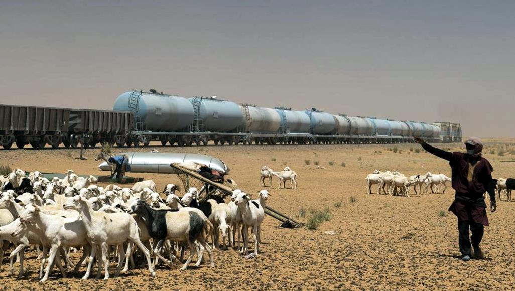 قطار الحديد الموريتاني.. على خطى قوافل الجمال في (…)