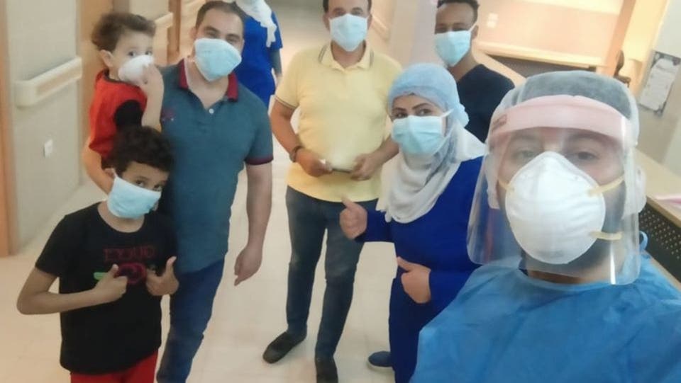 قصة تعاف: 5 أفراد من عائلة واحدة طالهم كورونا(صورة)