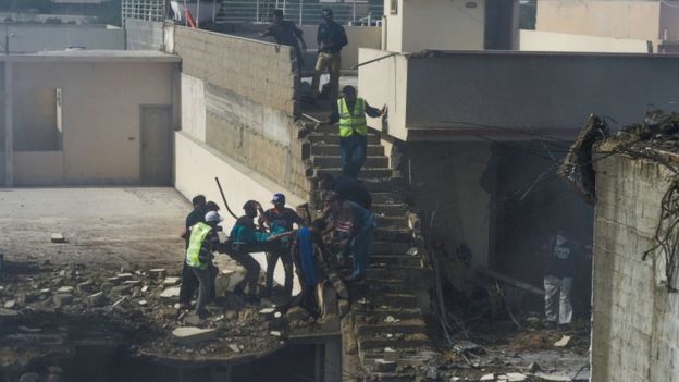 أحد الناجيين من حادث تحطم الطائرة الباكستانية: 