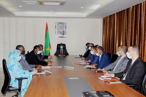 تفاصيل اجتماع الوزير الأول باللجنة الوزارية المكلفة&nbsp;(…)