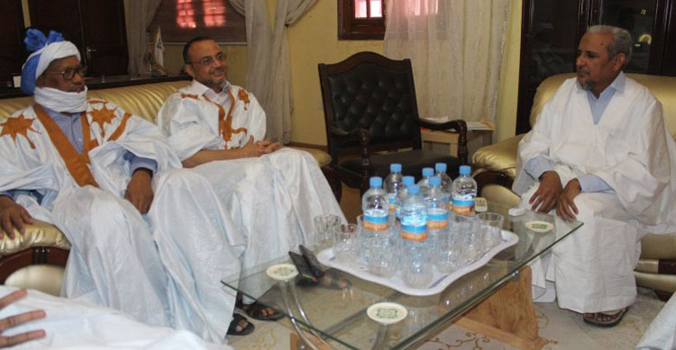 ولد ببكر يزور حزب تواصل ويشكرهم على دعمهم له(صورة)