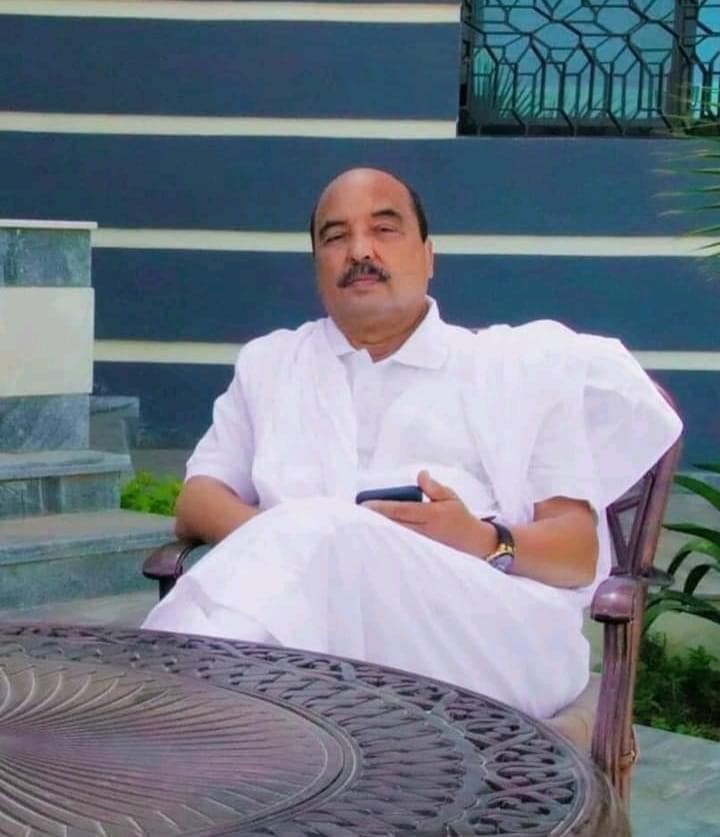 سيتكلم عزيز رغماً عنه