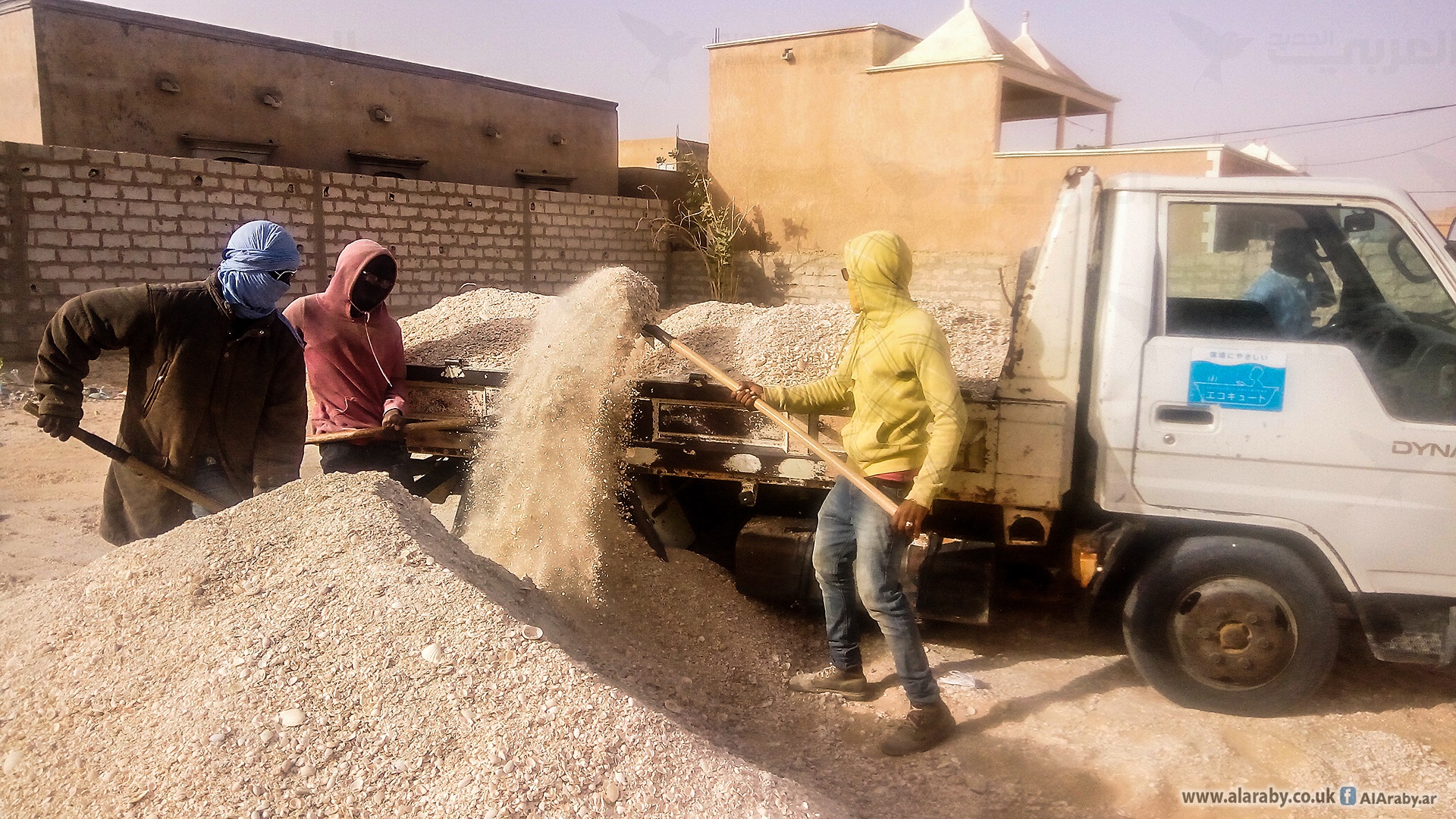 موريتانيا.. استخراج مادة «المحار» مهنة تجذب الشباب (…)