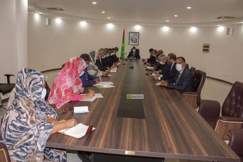 لجنة وزارية تدرس توفير الخدمات العمومية لـ229 قرية حدودية