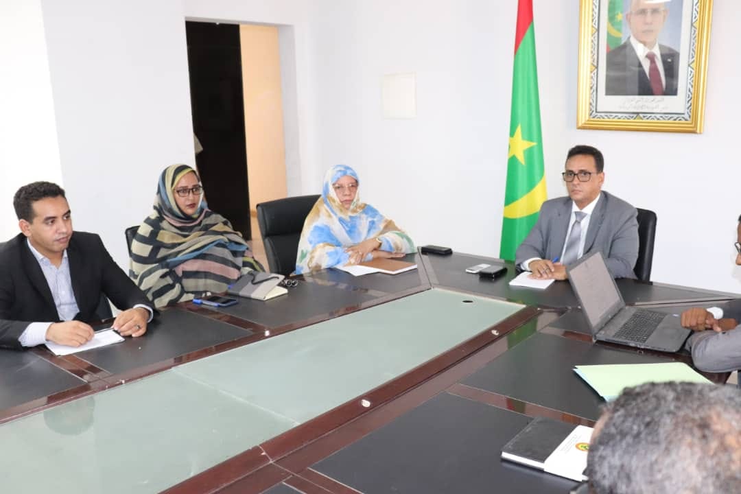 وزير الثقافة يستعرض مع طاقمه مهام كل إدارة وخططها&nbsp;(…)