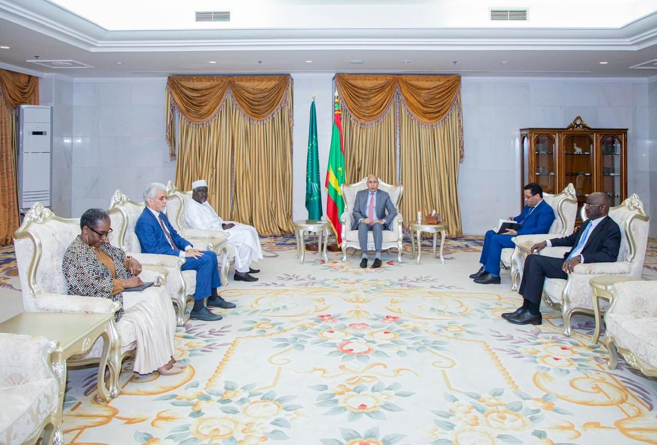 الرئيس غزواني يستعرض الاوضاع في القارة الافريقية مع رئيس (…)