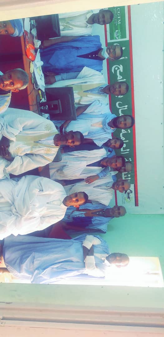 عمال برنامج أمل 